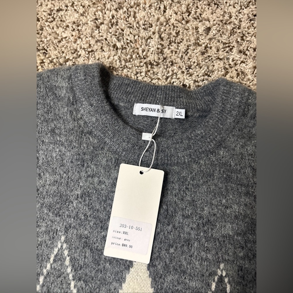 Sweater - Picture 4 of 5